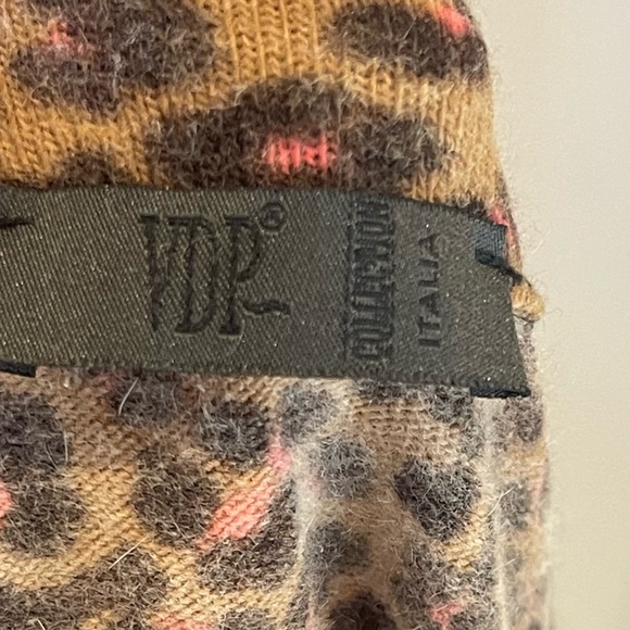 Vintage VDP collection Italy animal print set camisole (sz44) cardigan(sz40) - Picture 12 of 13